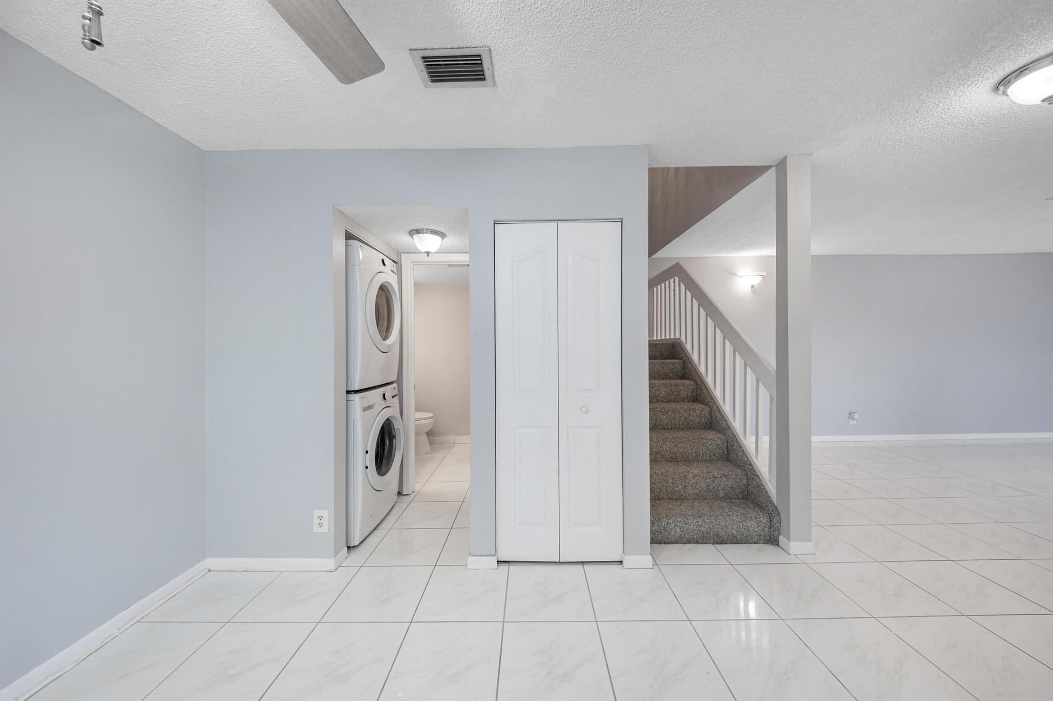 PARKSIDE - Residential Lease