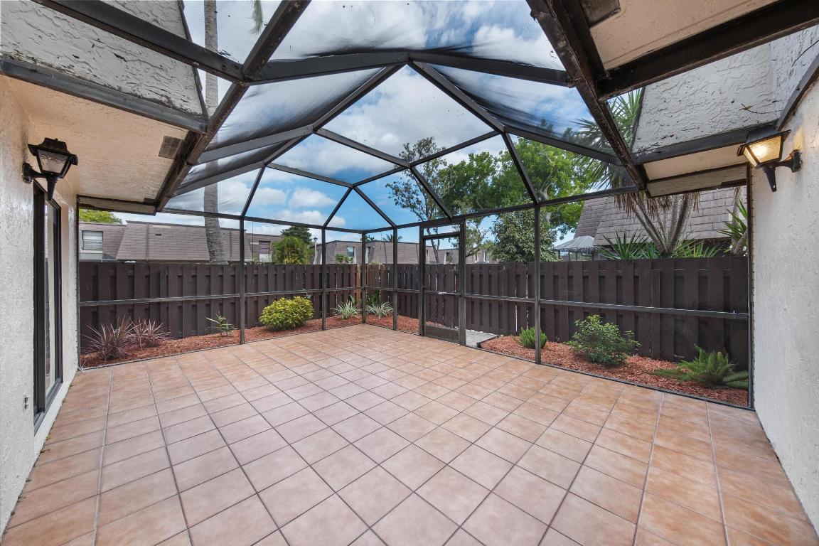 PARKSIDE - Residential Lease