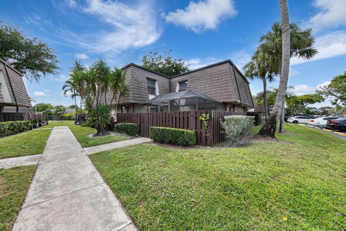 PARKSIDE - Residential Lease