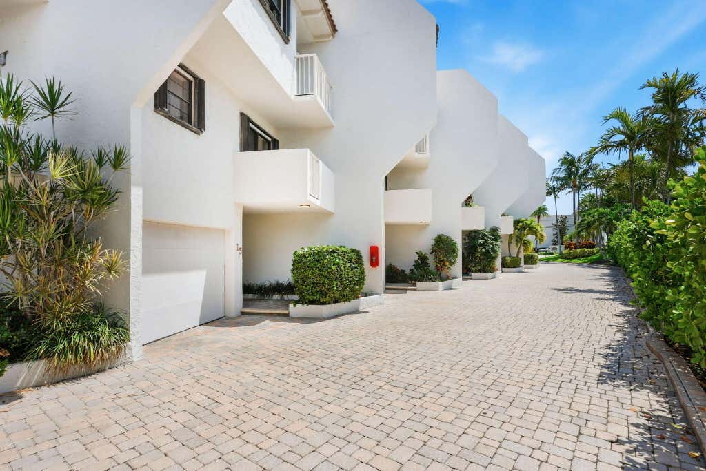 Photo of 1222 HILLSBORO MILE #15, Hillsboro Beach, FL 33062 (MLS # B26064052)