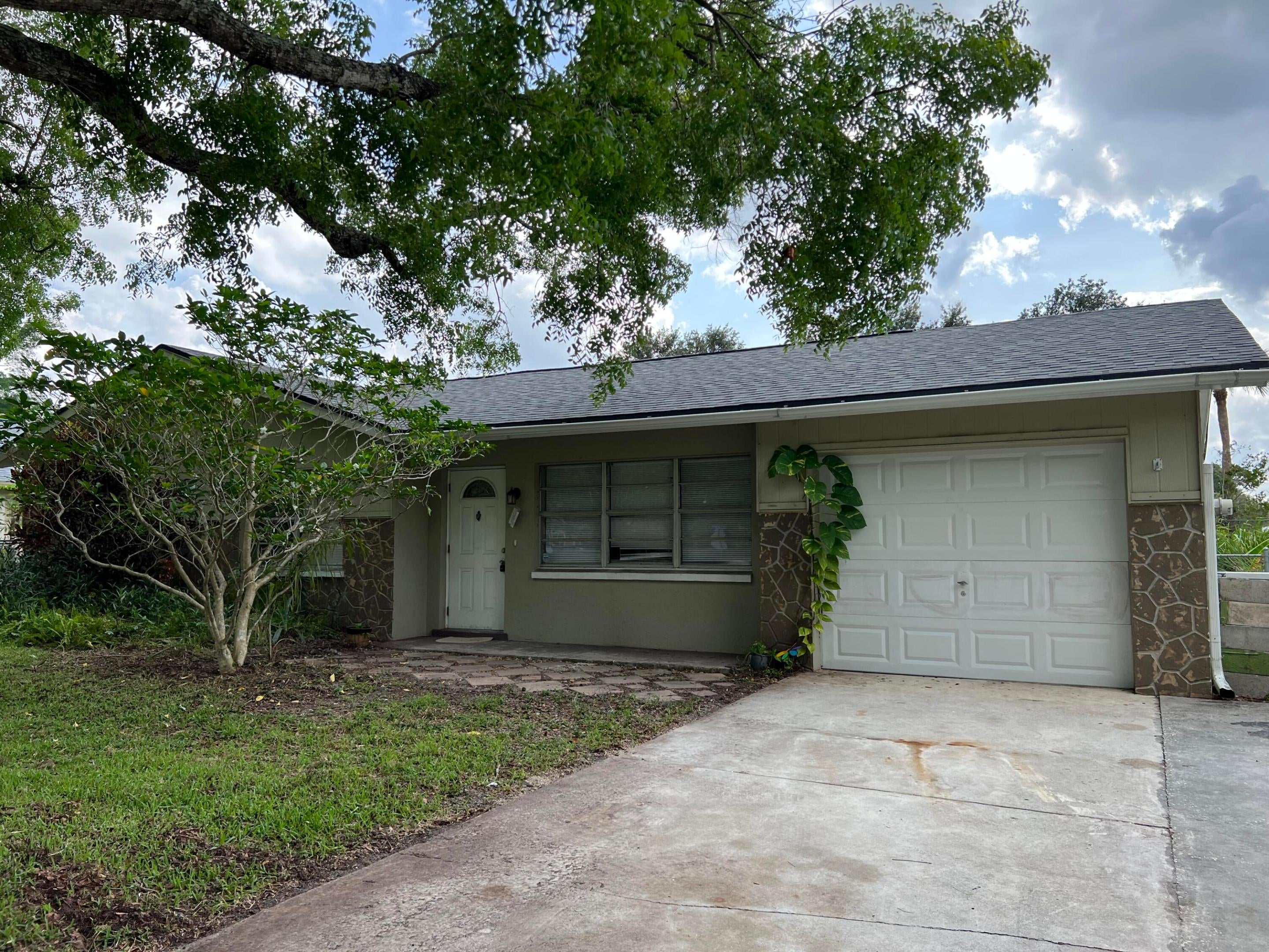 1591 SUNKIST Way