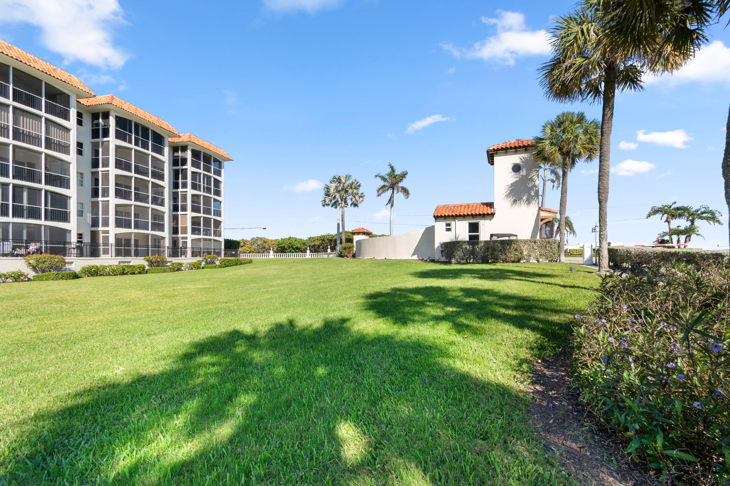 2871 N OCEAN Boulevard C123