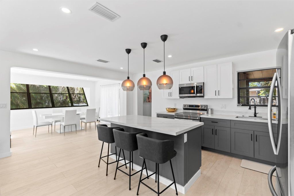 Photo of 235 NE 20th Street, Boca Raton, FL 33431 (MLS # R11084405)