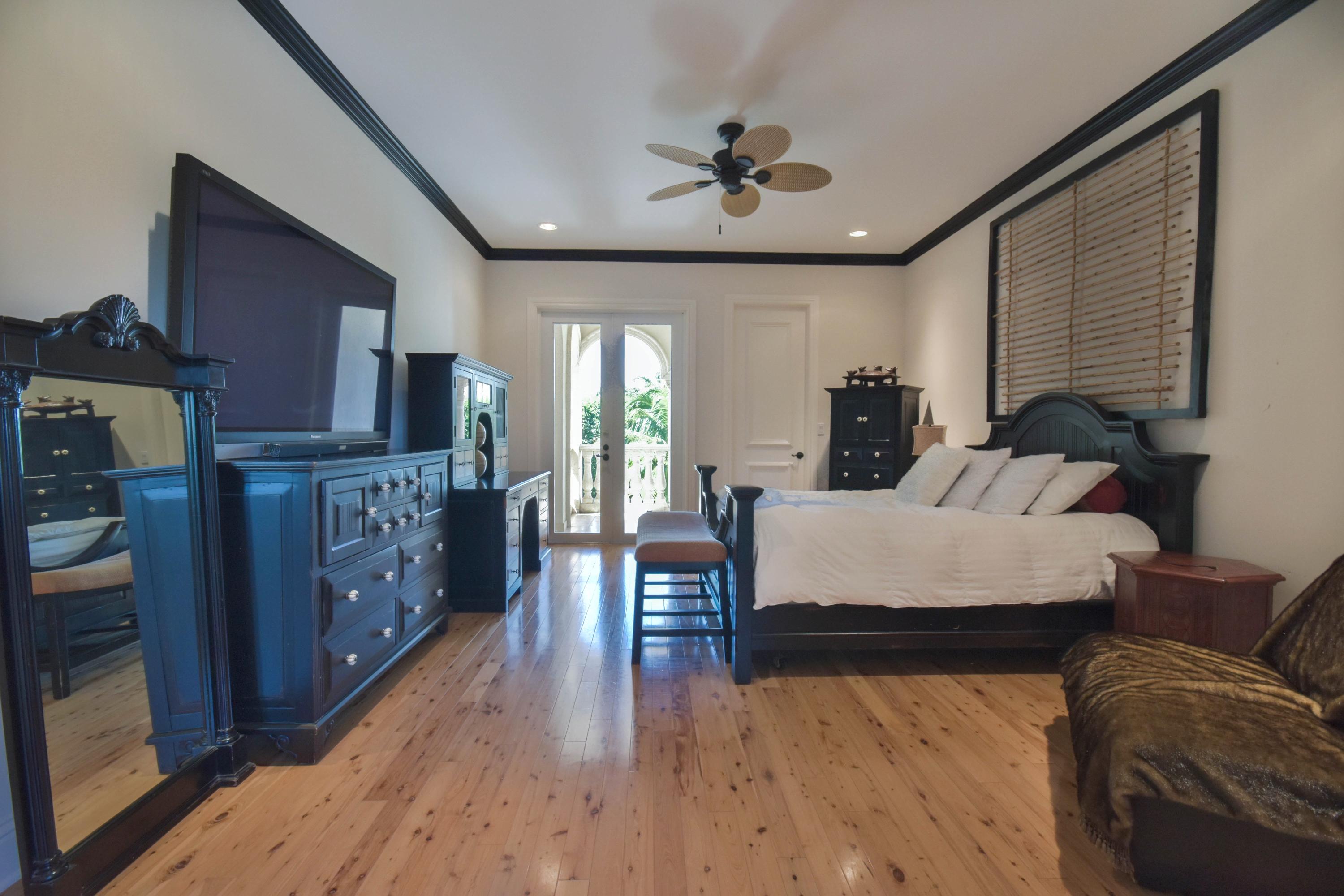 LONG LAKE ESTATES - Residential