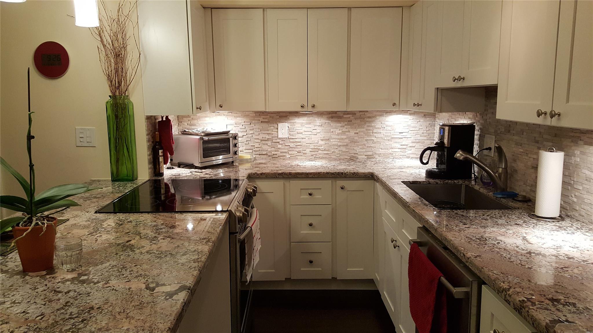 Annies Castle Condo - Residential Lease