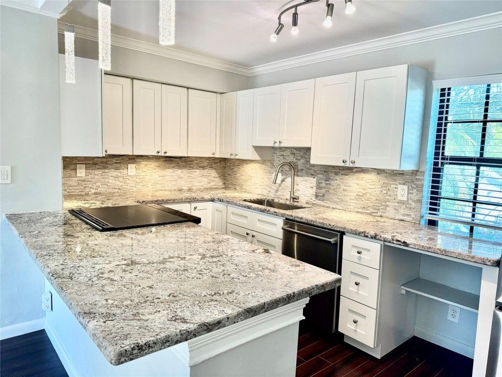 Photo of 905 NE 28th Street #203, Wilton Manors, FL 33334 (MLS # F10529806)