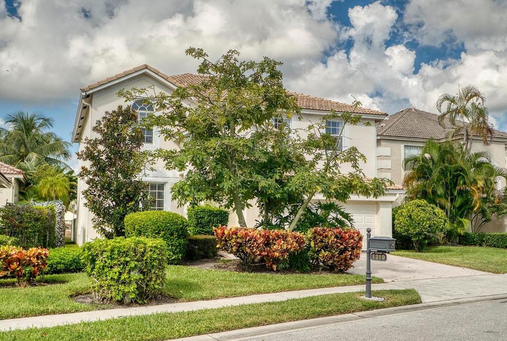 Photo of 1219 Avondale Lane, West Palm Beach, FL 33409 (MLS # R11136357)