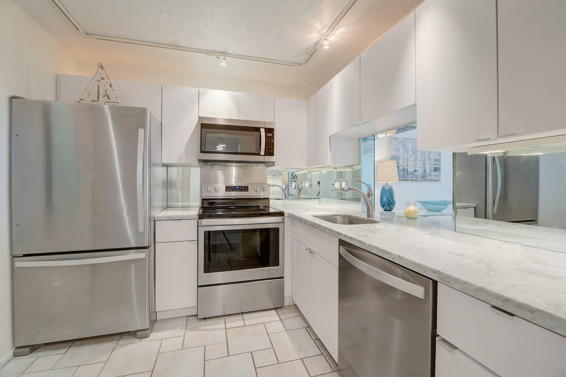 EAST POINT TOWERS CONDO - Residential