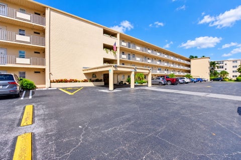 Tiny photo for 2615 NE 3rd Court #2130, Boynton Beach, FL 33435 (MLS # B26091199)