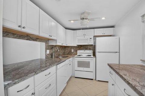 Tiny photo for 2615 NE 3rd Court #2130, Boynton Beach, FL 33435 (MLS # B26091199)