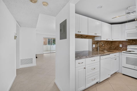 Tiny photo for 2615 NE 3rd Court #2130, Boynton Beach, FL 33435 (MLS # B26091199)