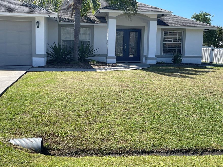 This is a very nice well kept property, Lovely 3bedroom 2 bath home with a large yard with white picket fence, very nice kitchen stainless steel appliances. Great room concept, dual sinks in master nice soaking tub and a separate  shower 2 walk in closets. split floor plan is fabulous for a little privacy.