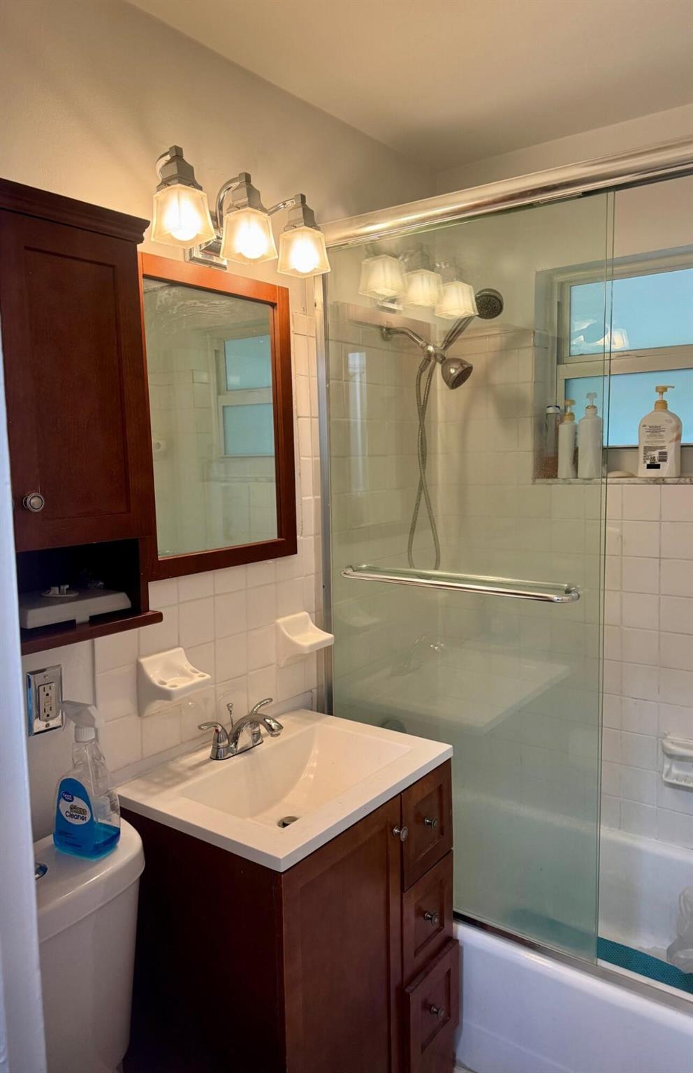 SEMINOLE MANOR 2 - Residential Lease