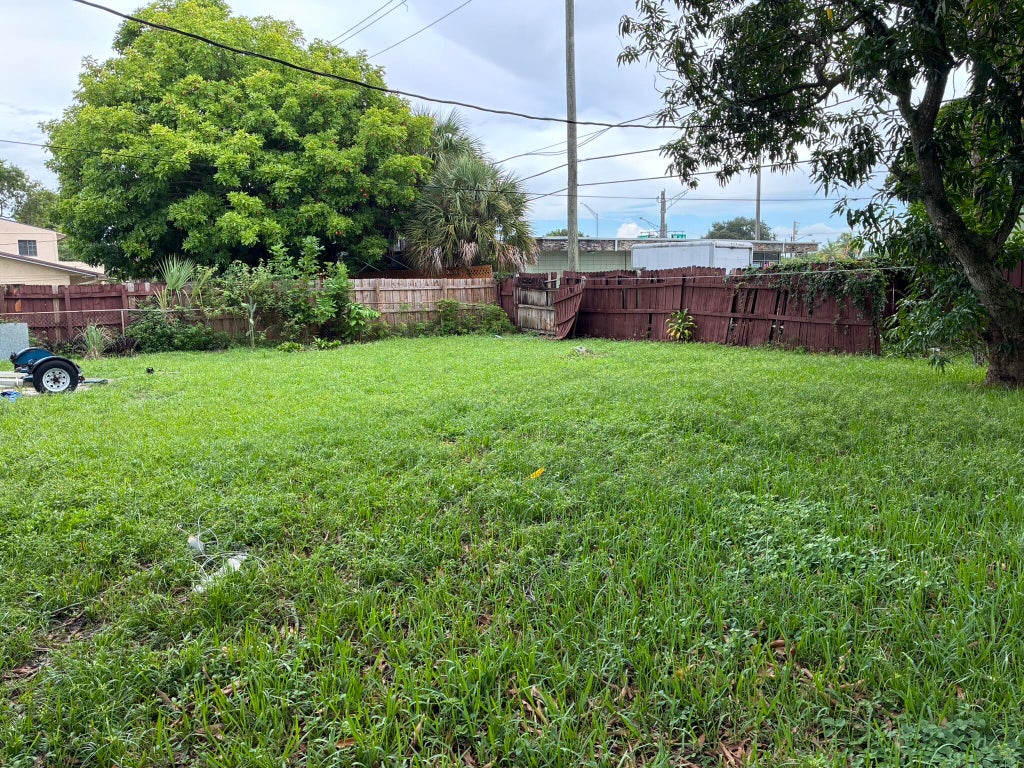 Photo of 3307 AUBURN Boulevard, Fort Lauderdale, FL 33312 (MLS # B26074180)