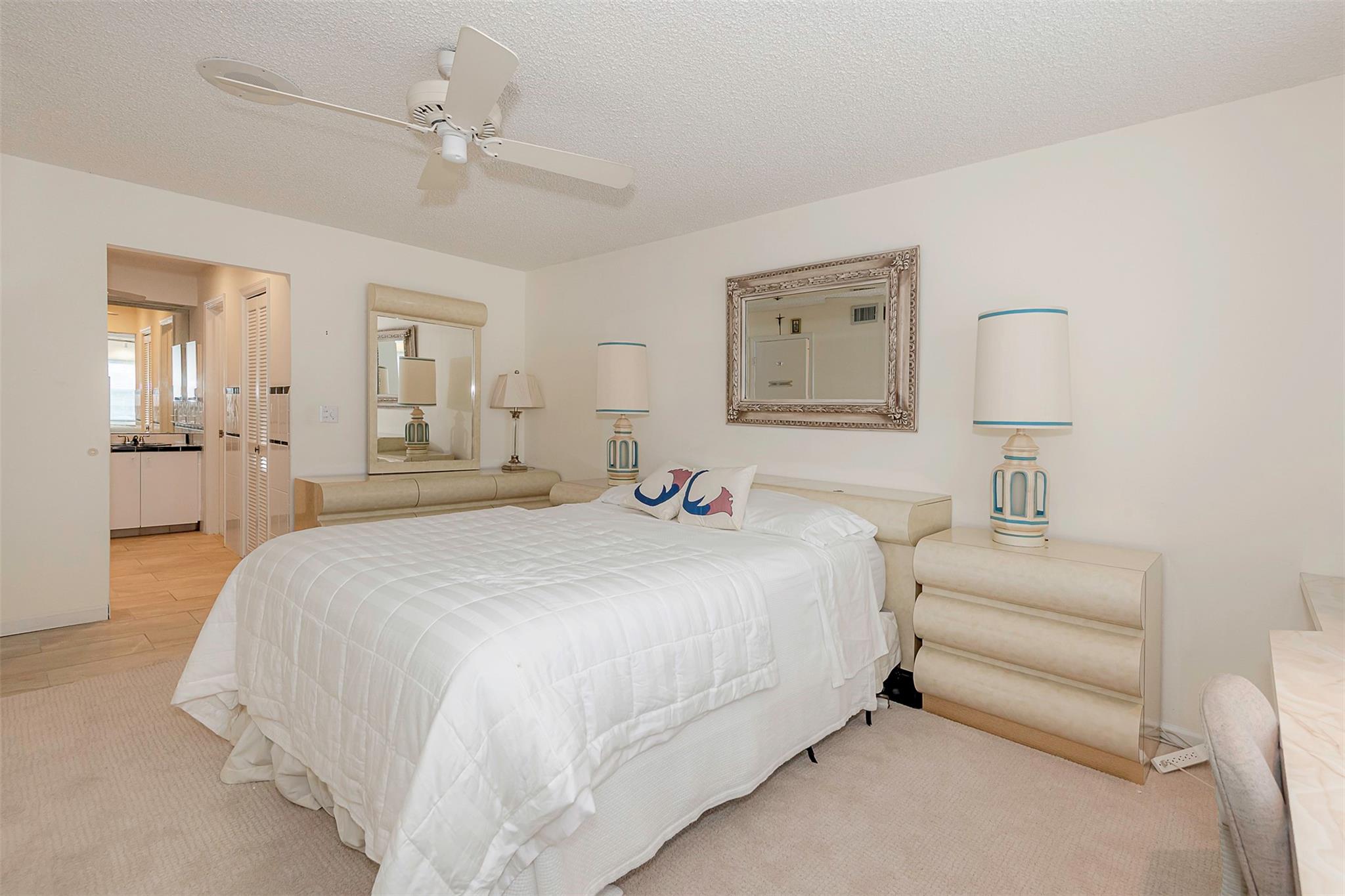 Bay Colony Club Condo - Residential