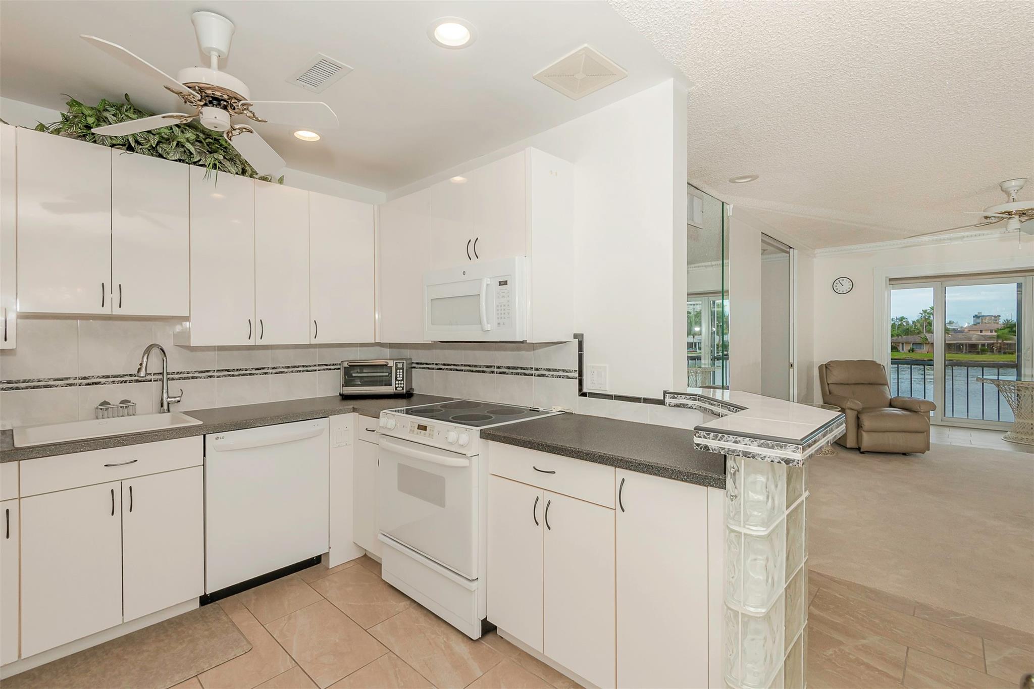 Bay Colony Club Condo - Residential