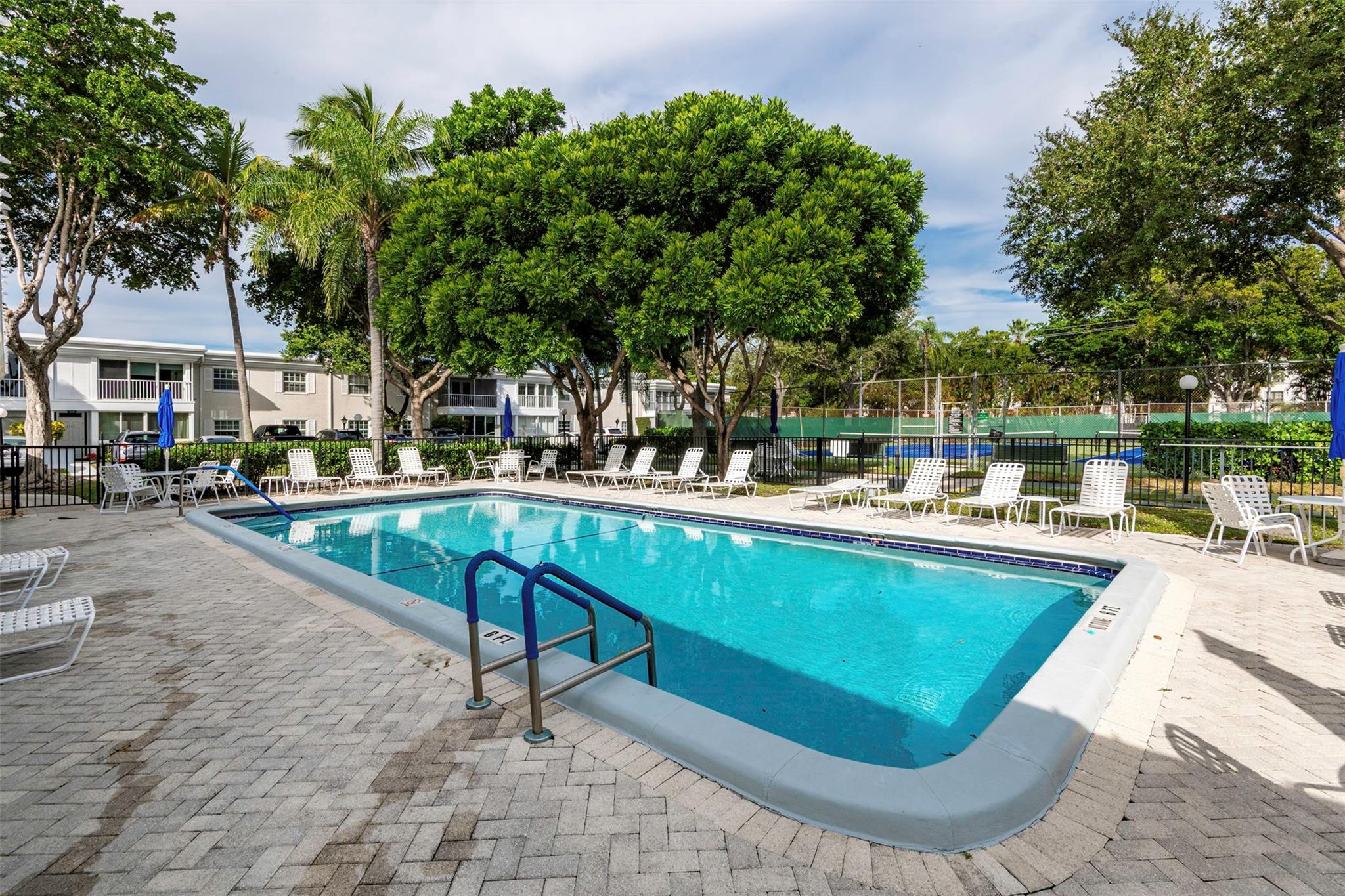 Bay Colony Club Condo - Residential