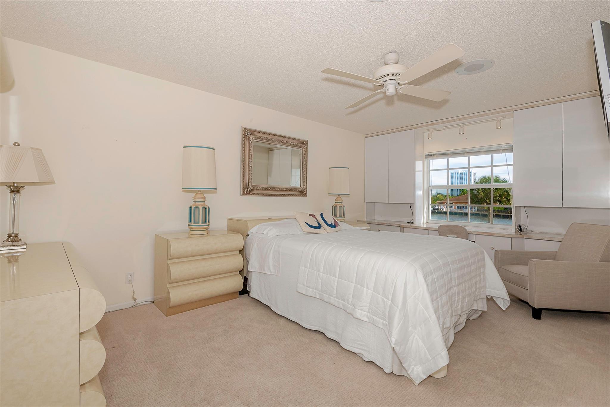 Bay Colony Club Condo - Residential