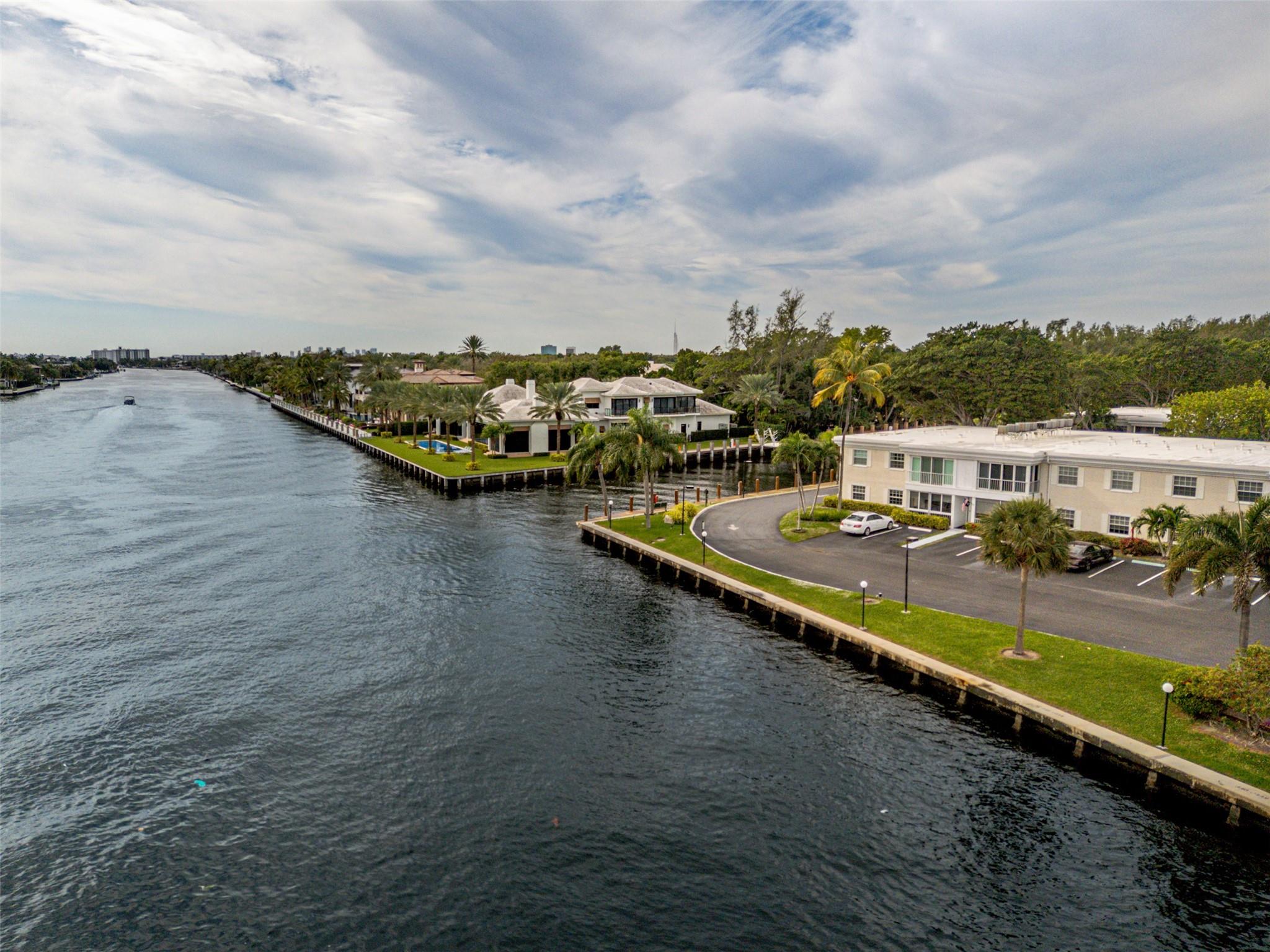 Bay Colony Club Condo - Residential