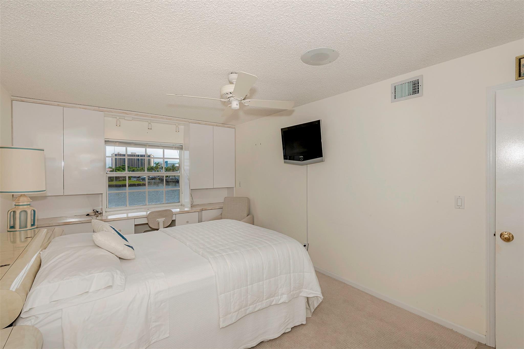 Bay Colony Club Condo - Residential