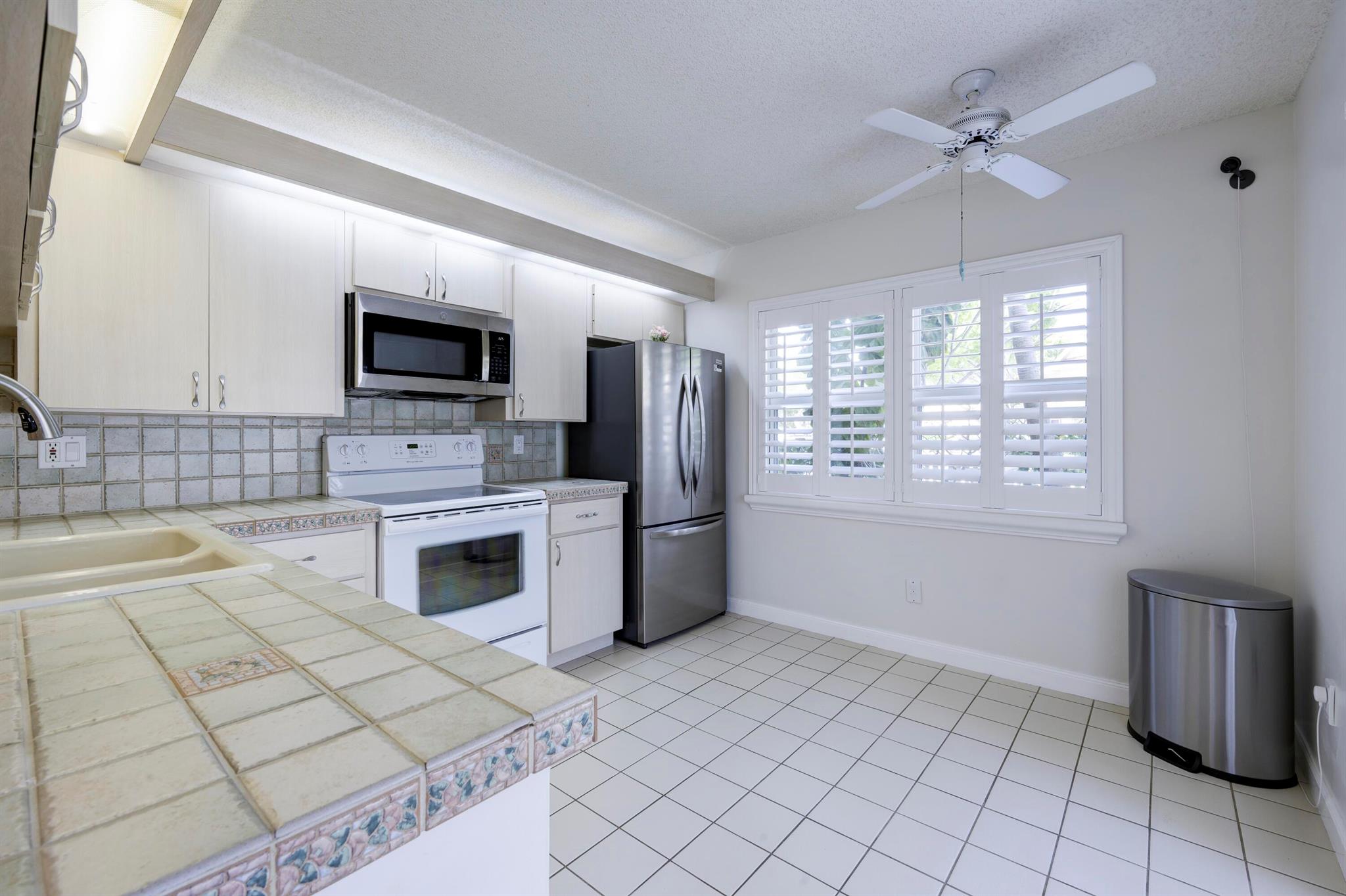 WELLESLEY AT LAKE CLARKE - Residential