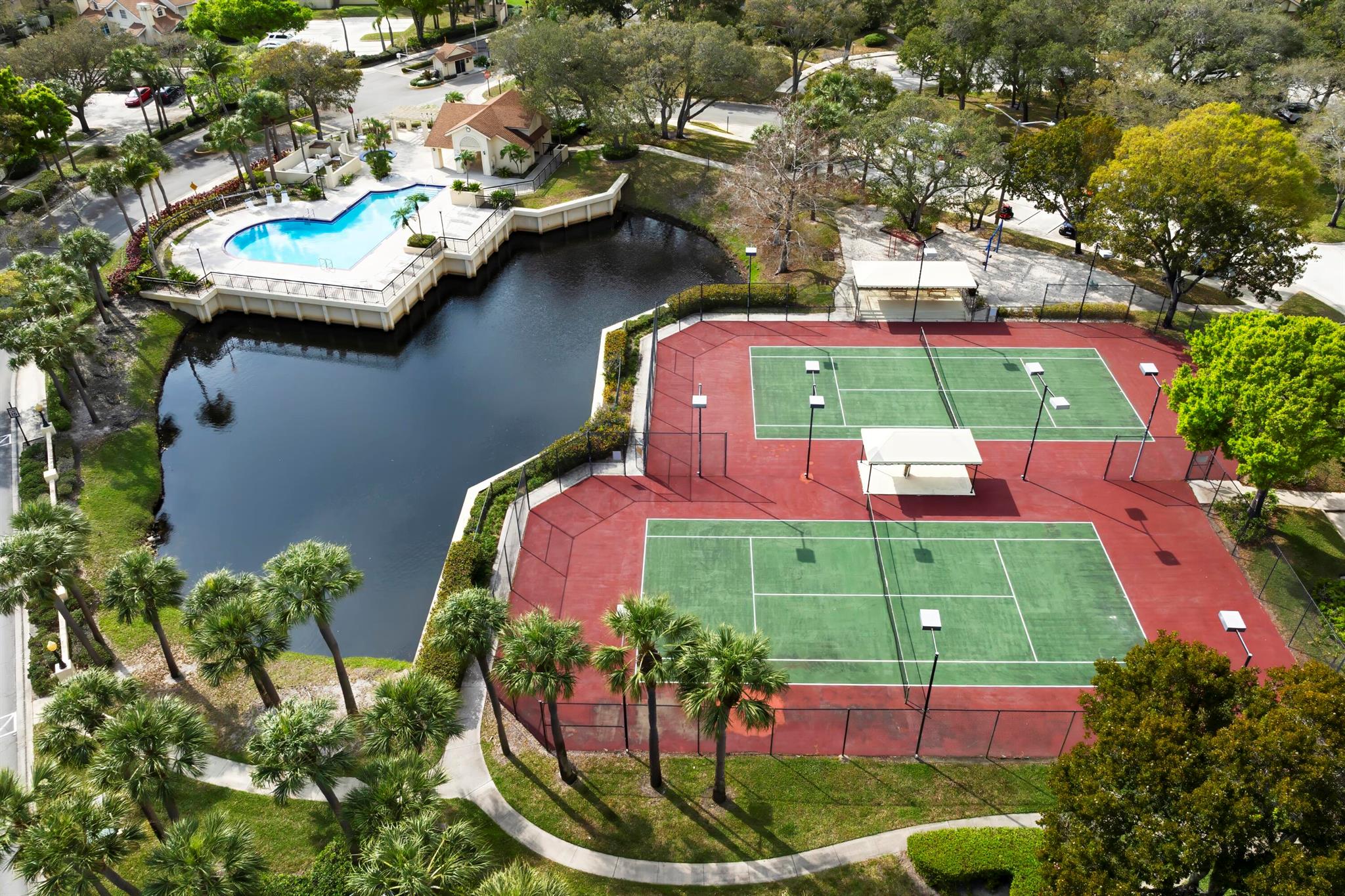 WELLESLEY AT LAKE CLARKE - Residential