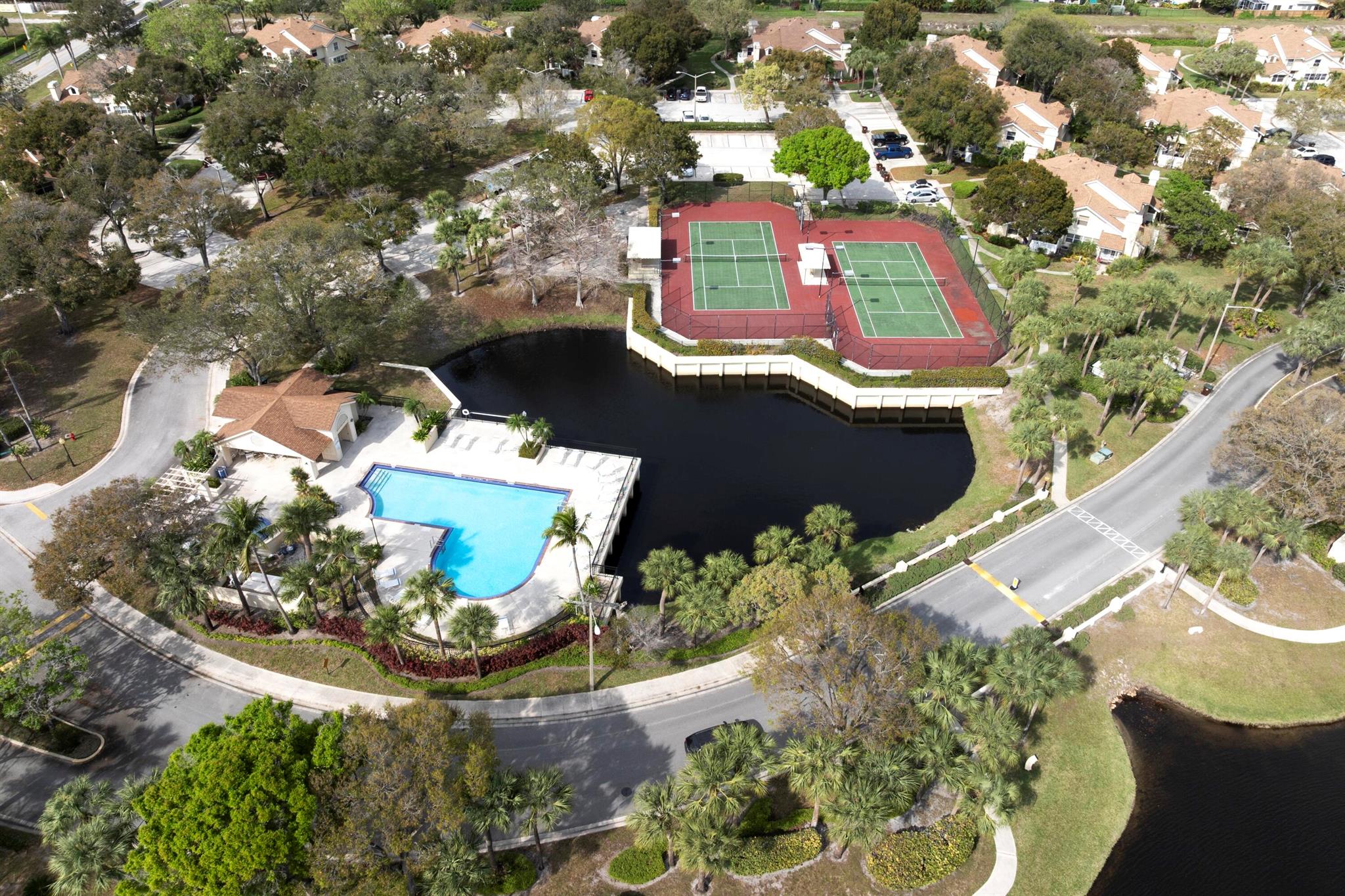 WELLESLEY AT LAKE CLARKE - Residential