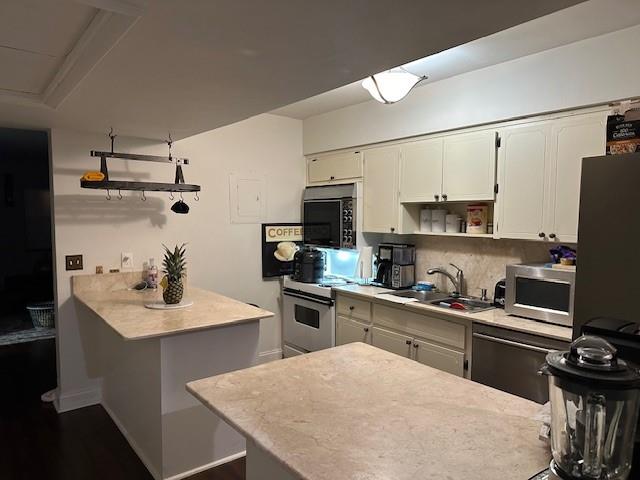 Crossroads Condo - Residential Lease