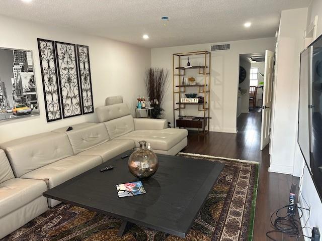 Crossroads Condo - Residential Lease