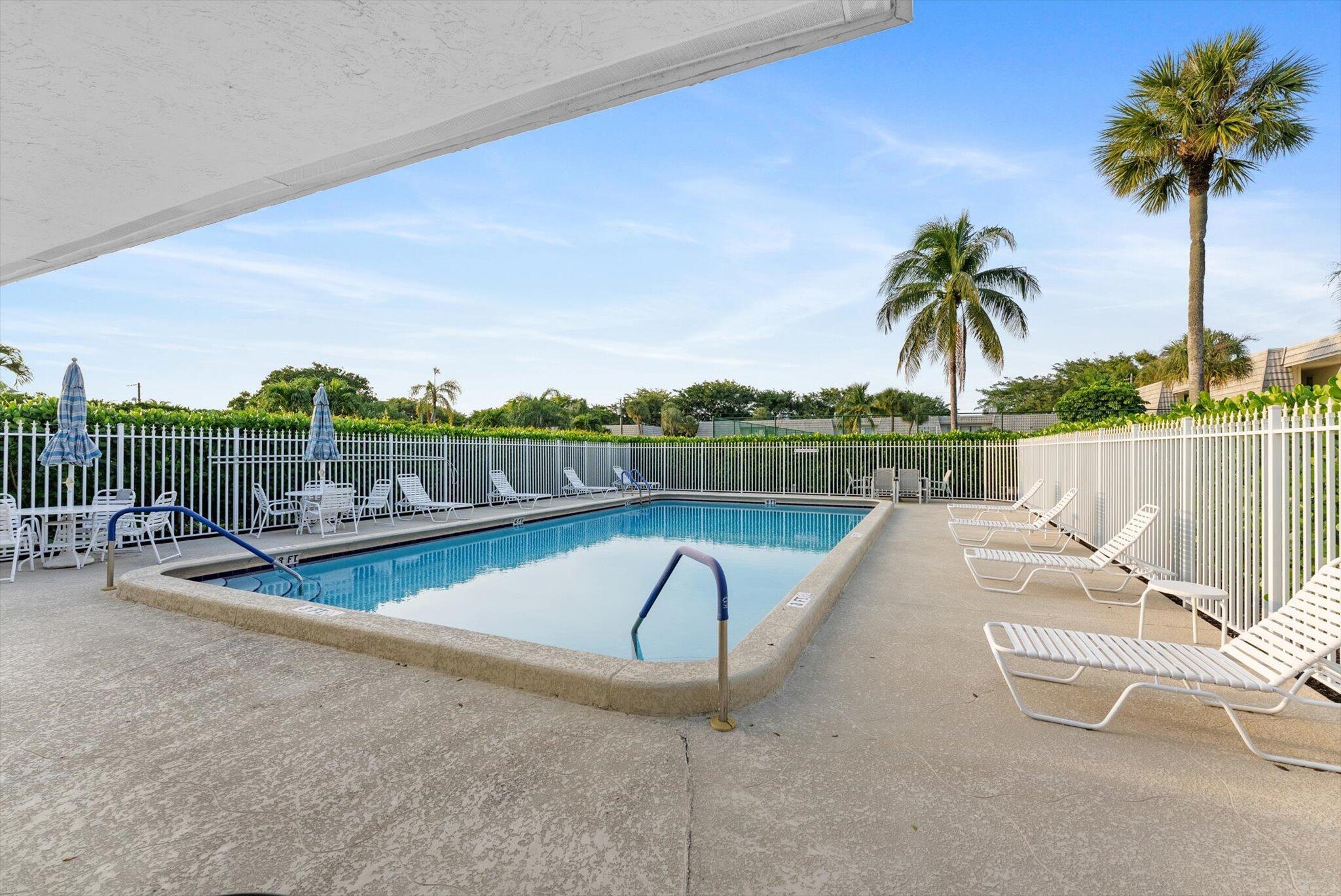 PALM VILLAS CONDO APTS - Residential Lease