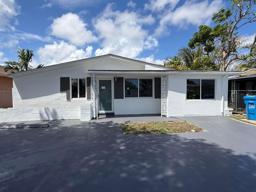 Photo of 5441 SW 18th Street, West Park, FL 33023 (MLS # B26014991)