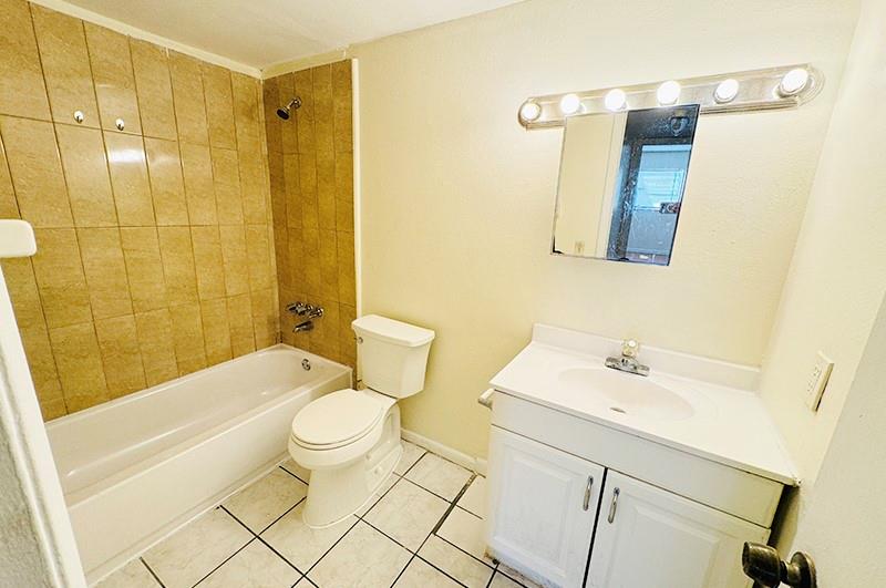 3610 NW 21st St 312
