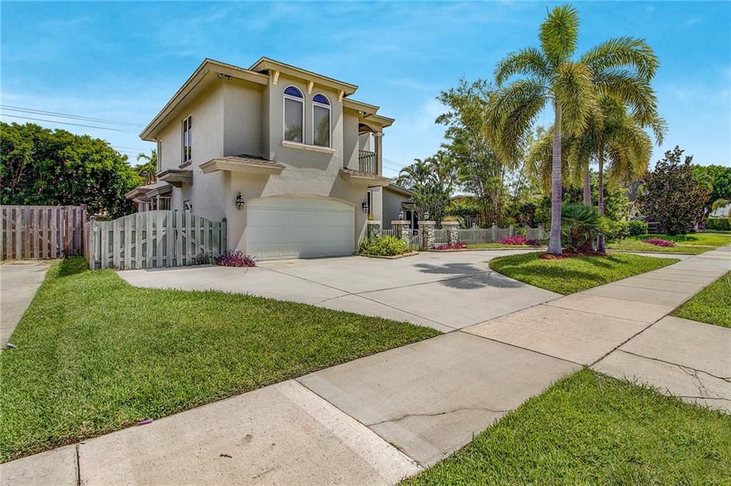 Photo of 505 Gulf Rd, North Palm Beach, FL 33408 (MLS # F10288822)