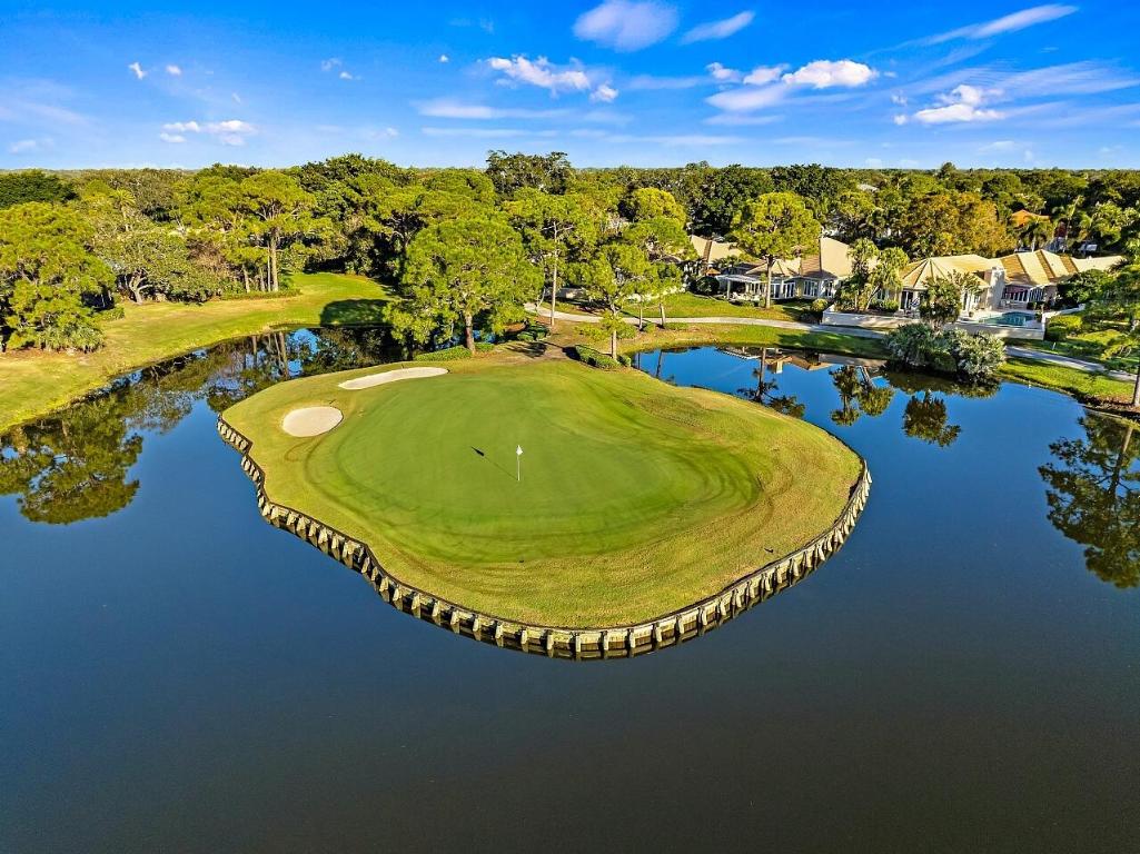 Monarch Country Club - Residential