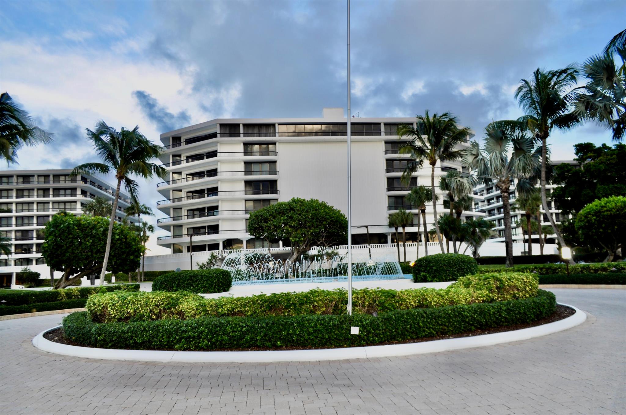 BEACH POINT CONDO - Residential Lease