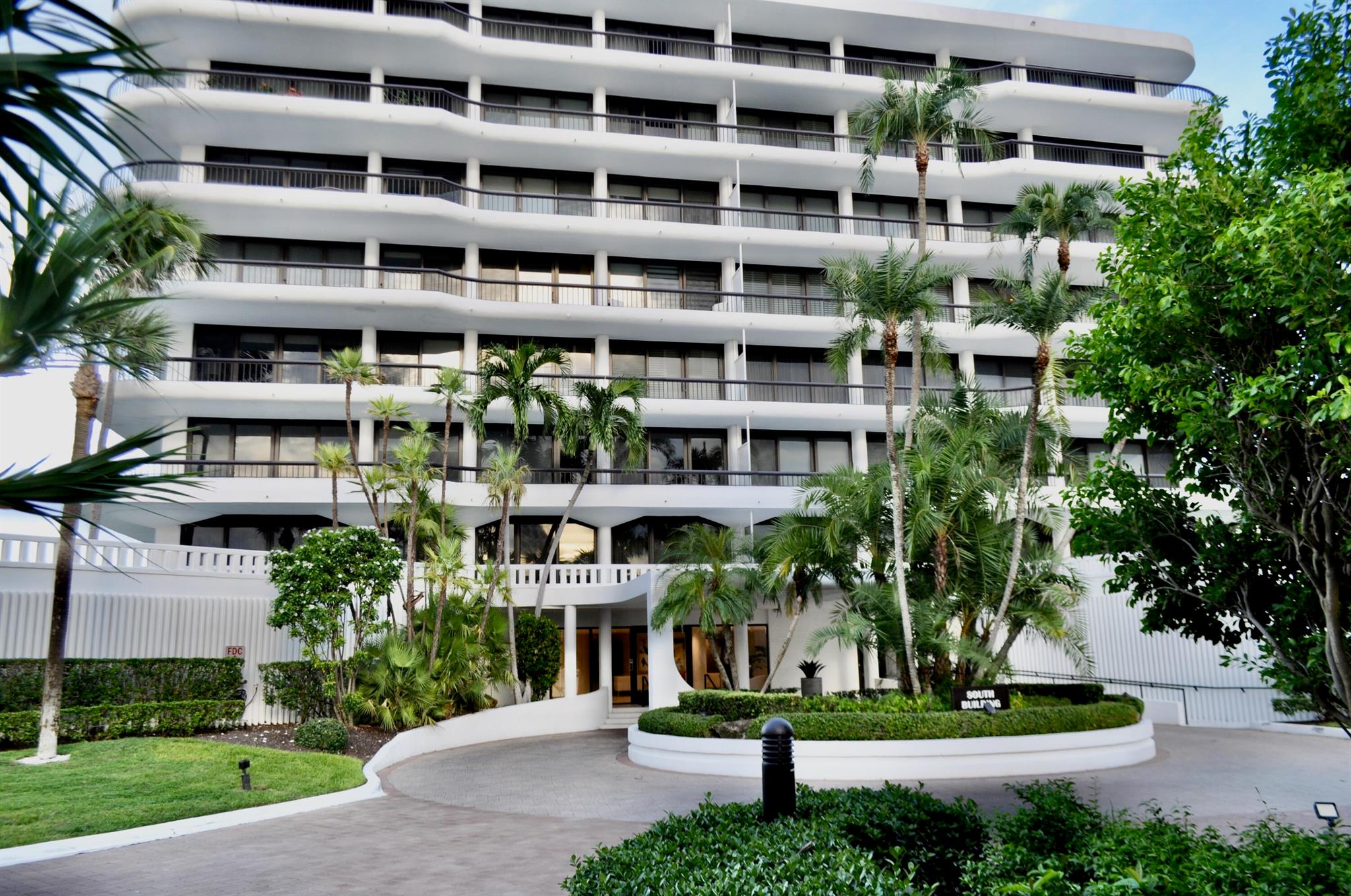 BEACH POINT CONDO - Residential Lease