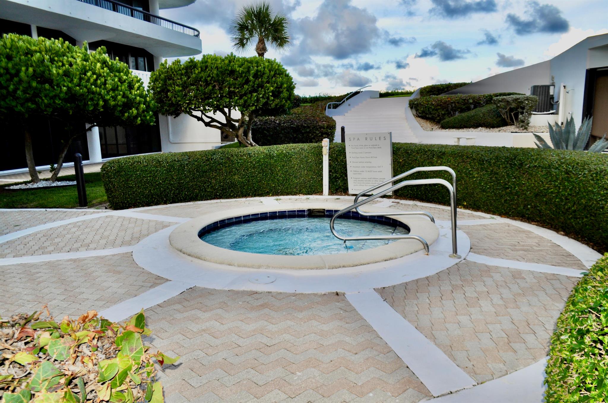 BEACH POINT CONDO - Residential Lease
