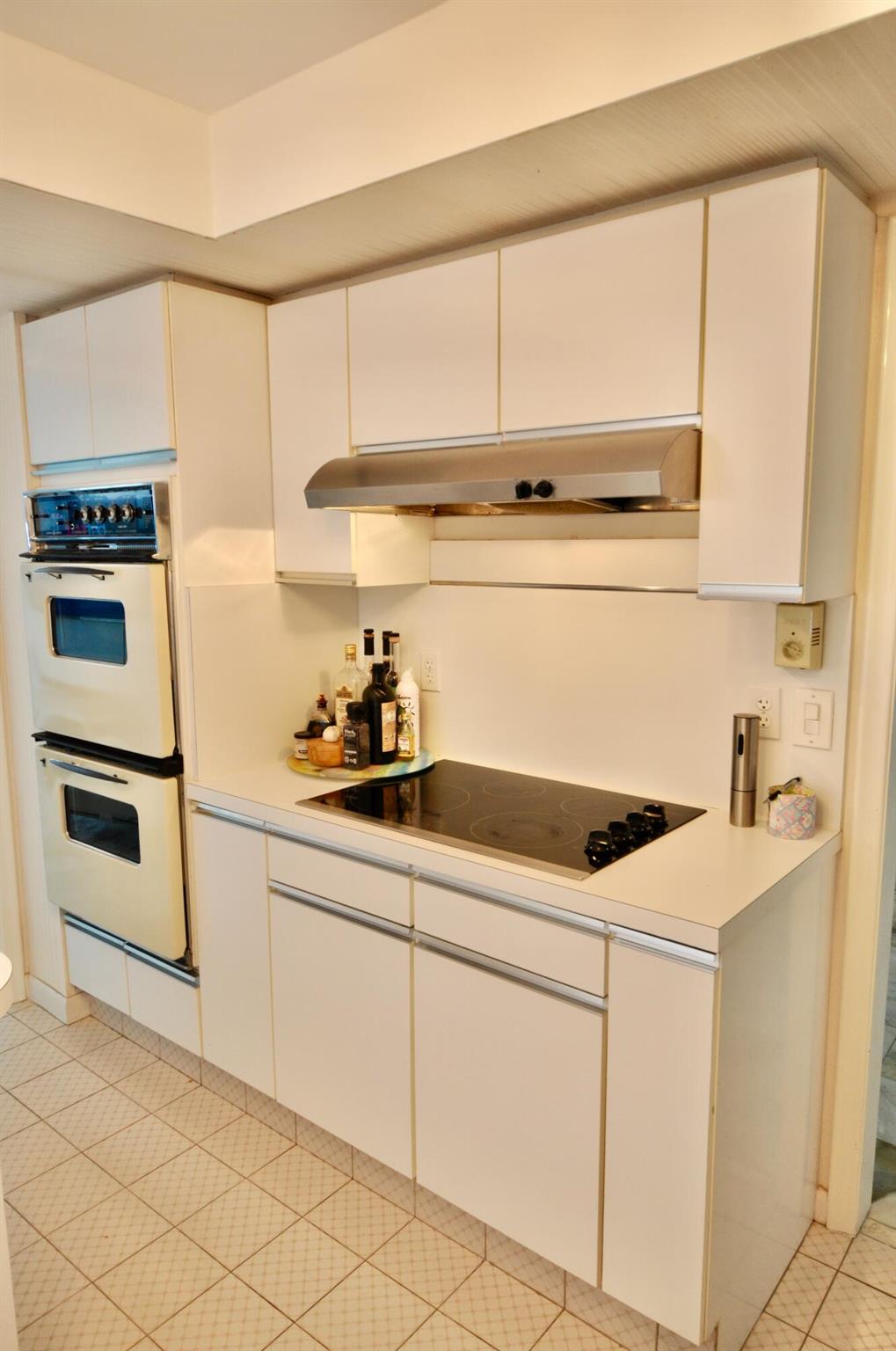 BEACH POINT CONDO - Residential Lease