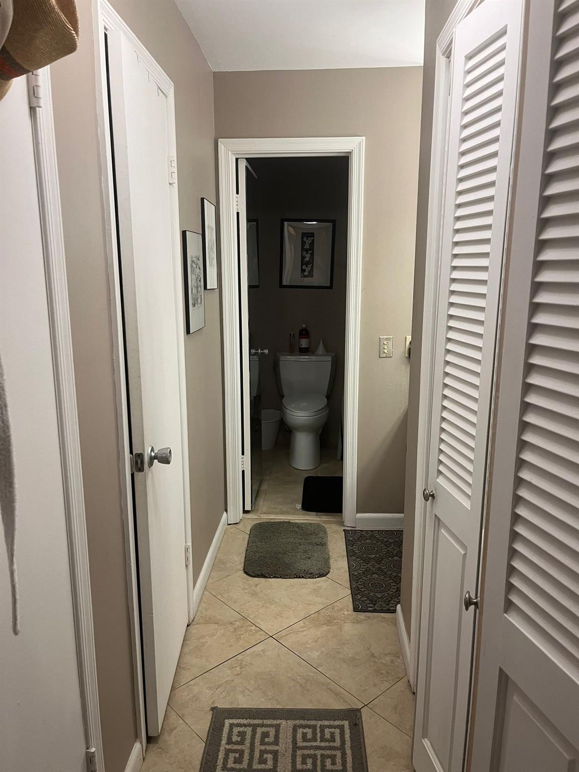 BAY COLONY CLUB CONDO - Residential Lease