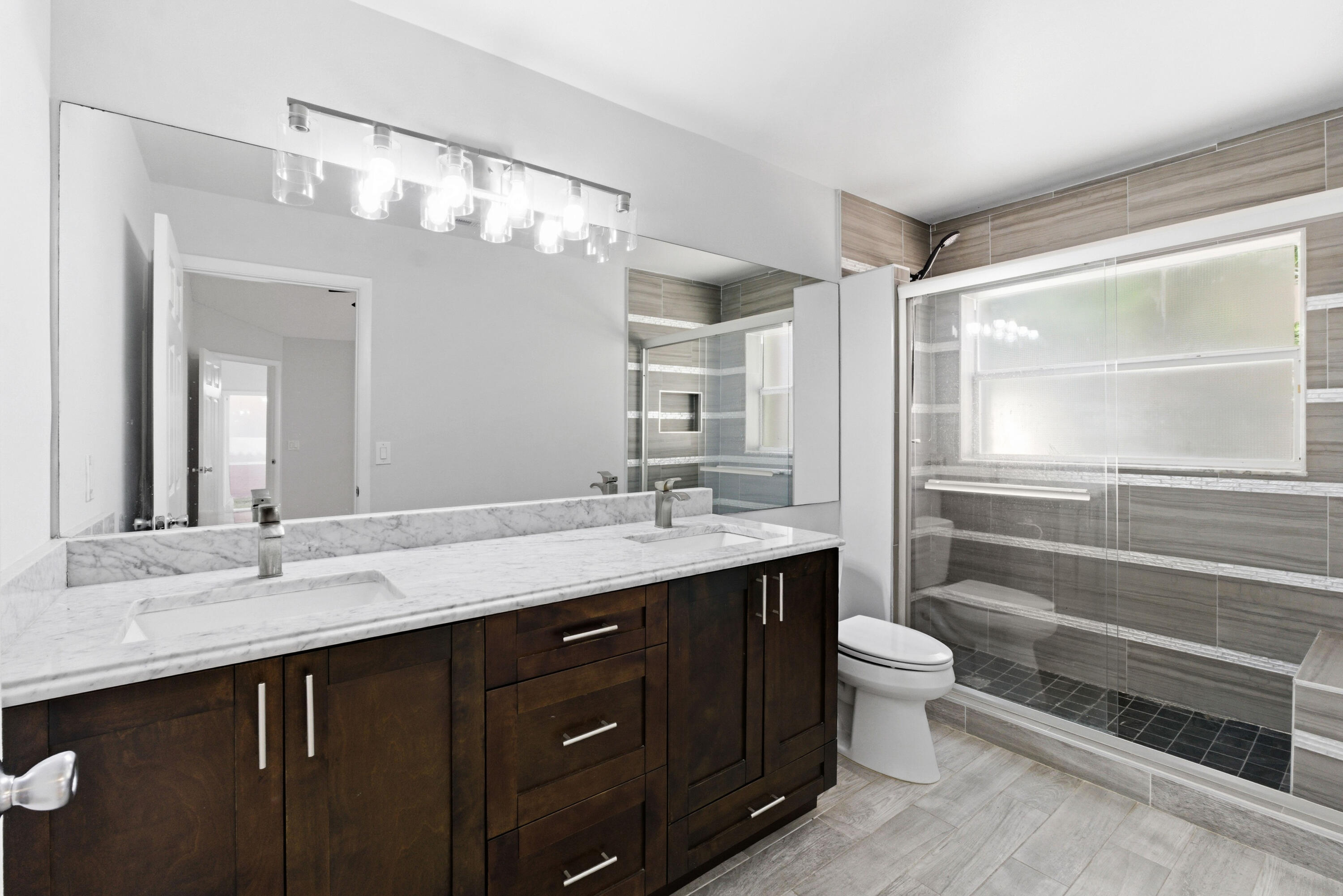 BOCA CHASE TR 4 - Residential Lease