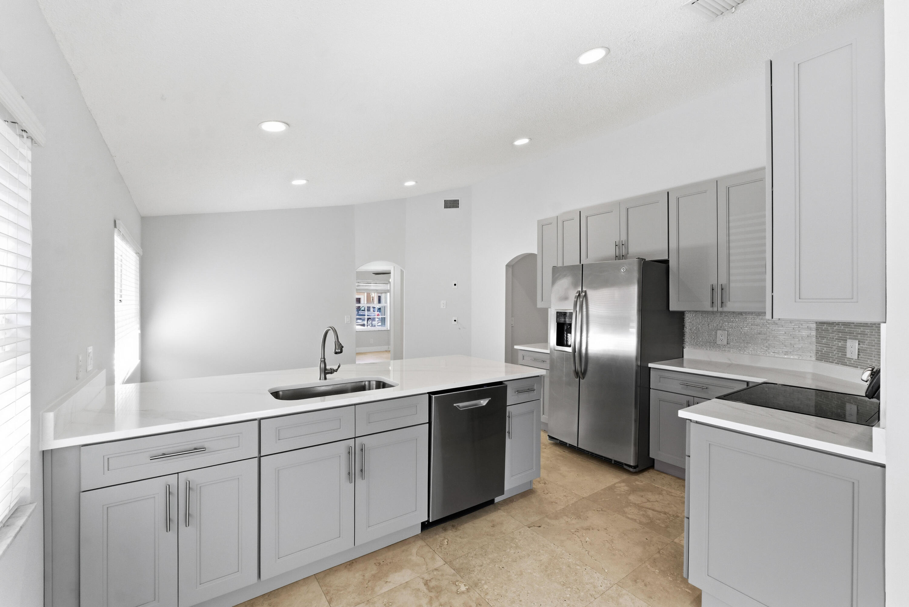 BOCA CHASE TR 4 - Residential Lease