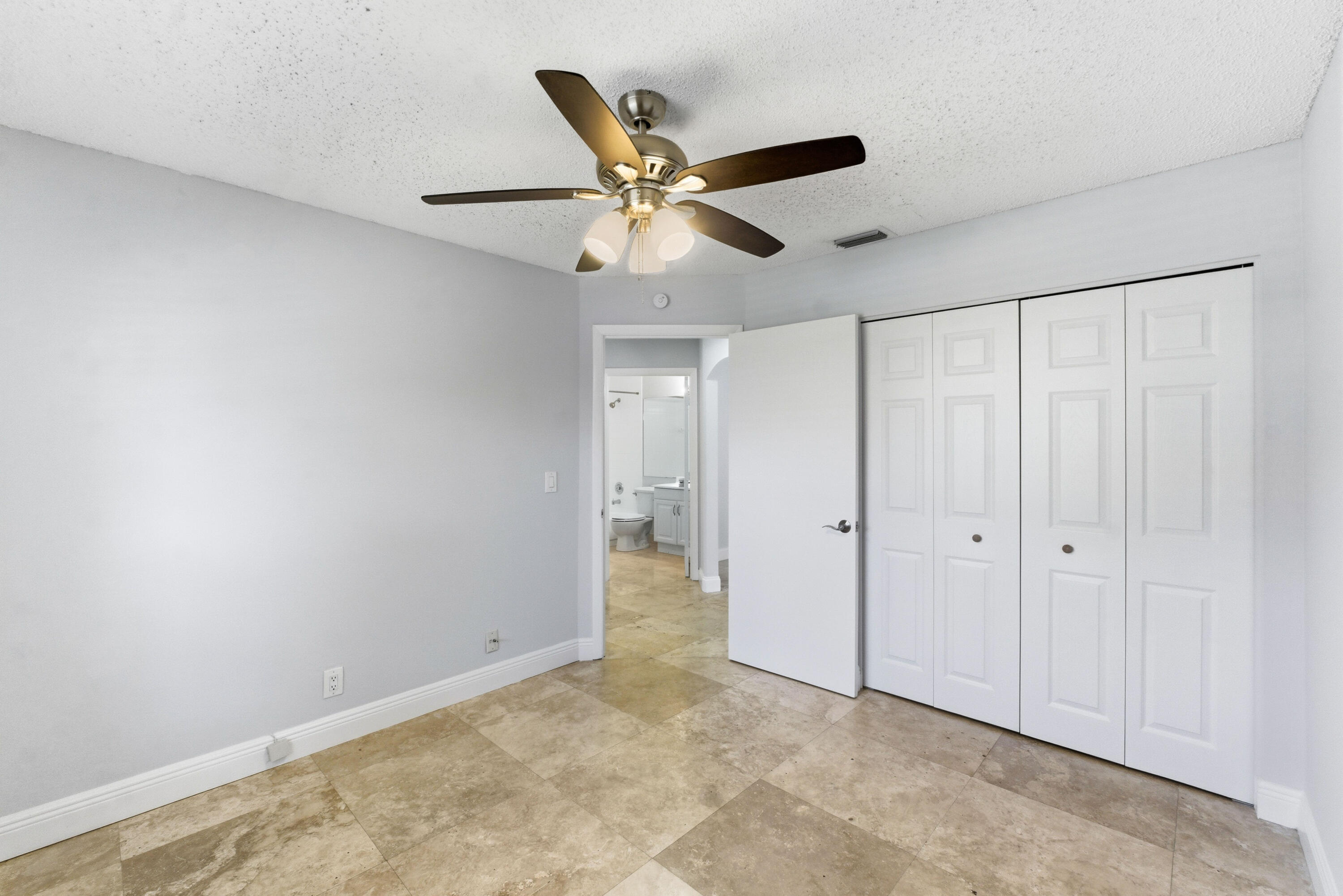 BOCA CHASE TR 4 - Residential Lease