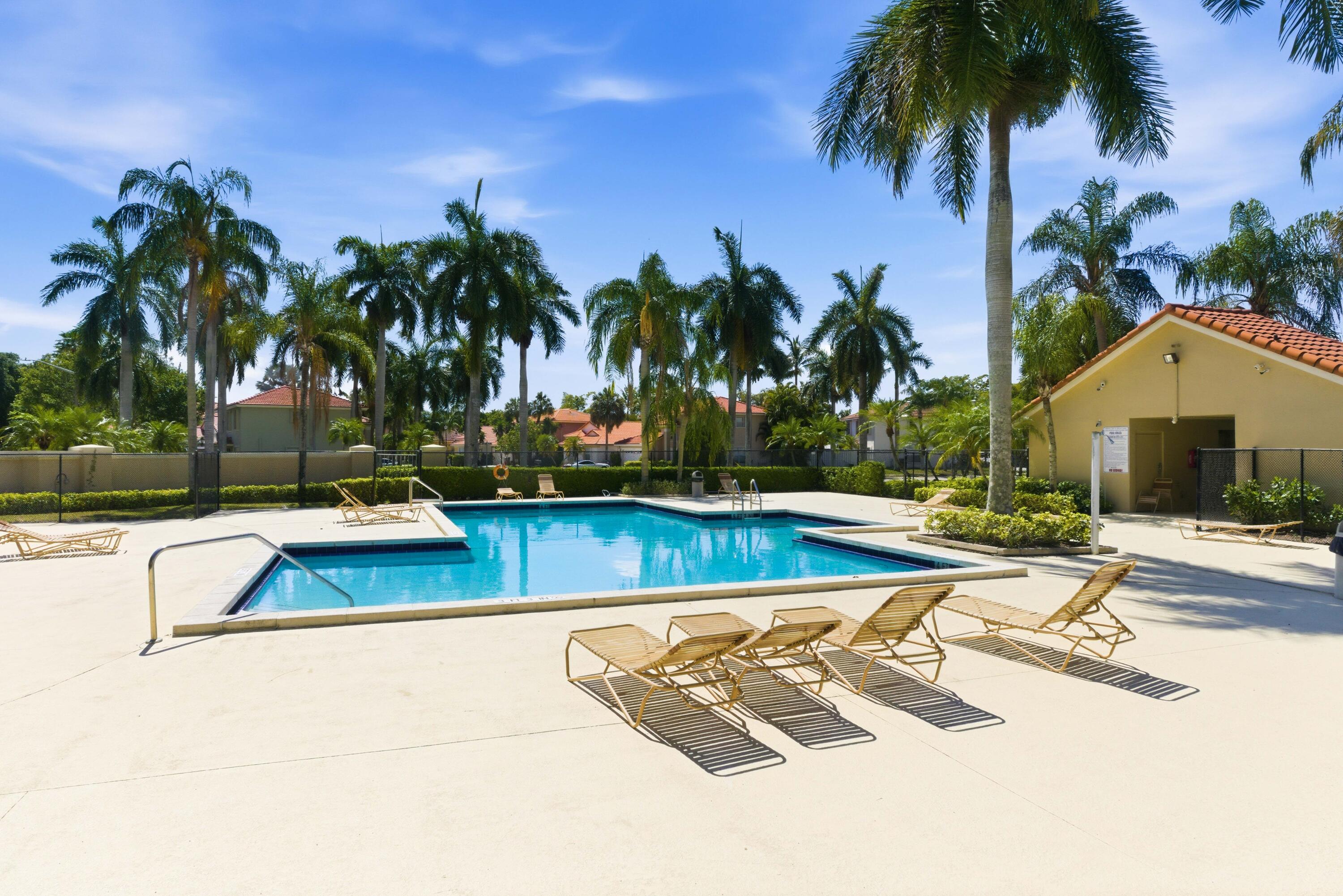 BOCA CHASE TR 4 - Residential Lease