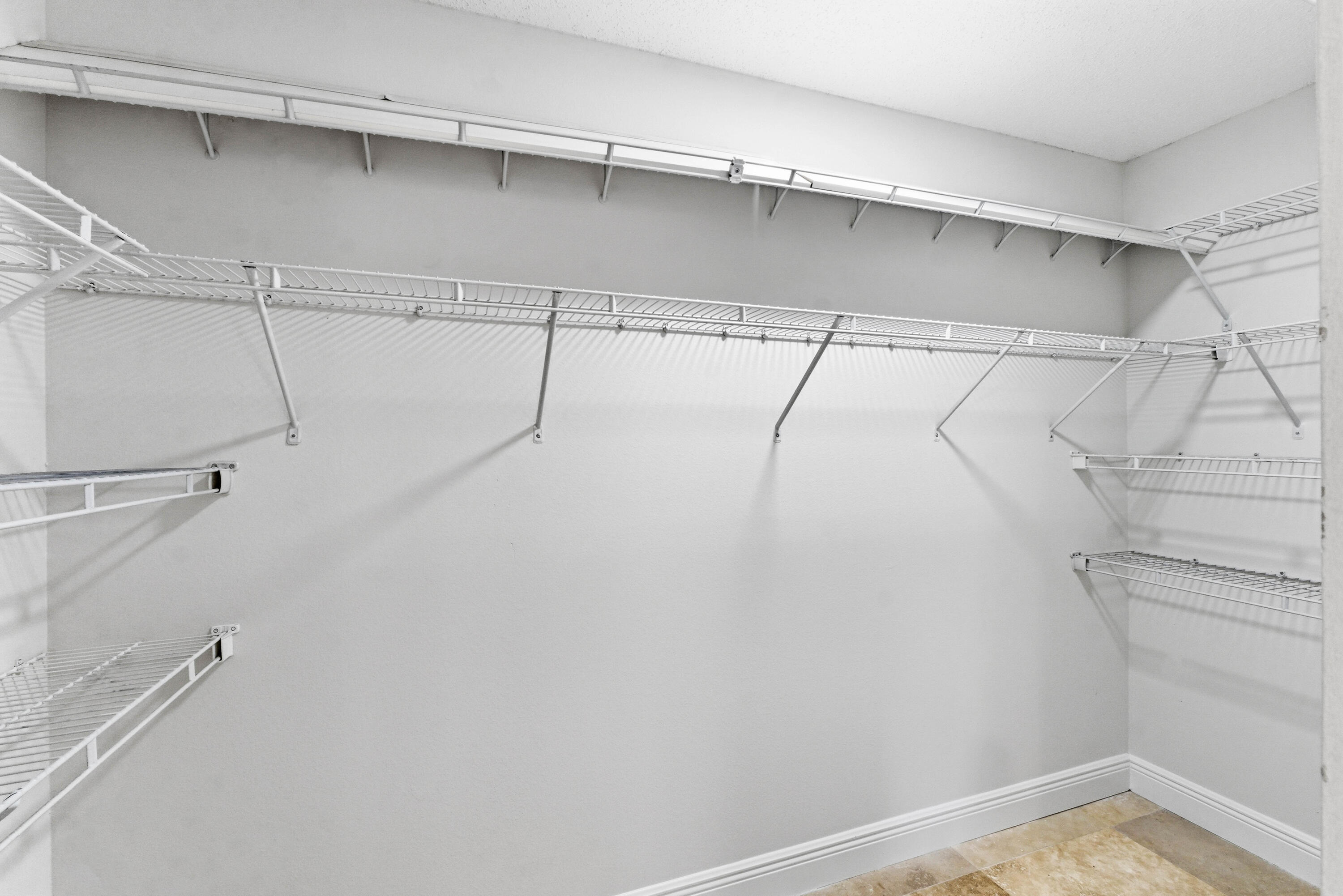 BOCA CHASE TR 4 - Residential Lease