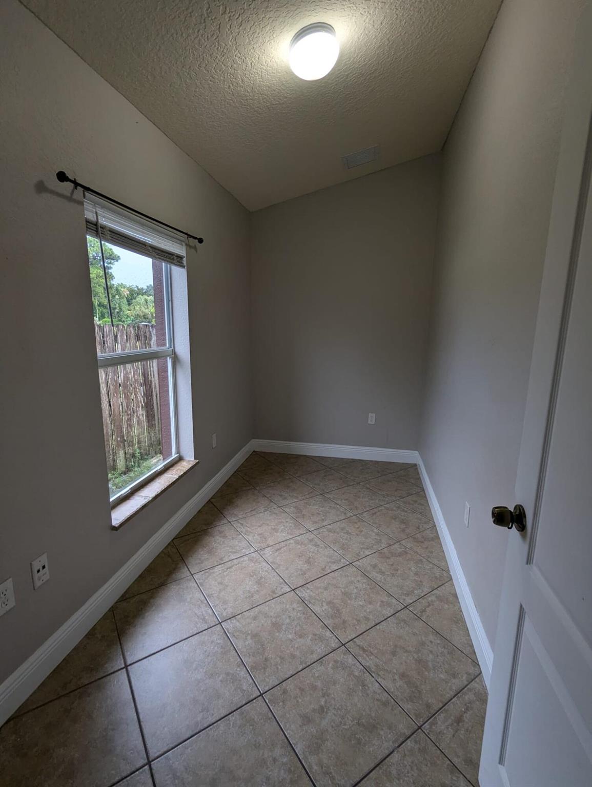 KENWOOD - Residential Lease