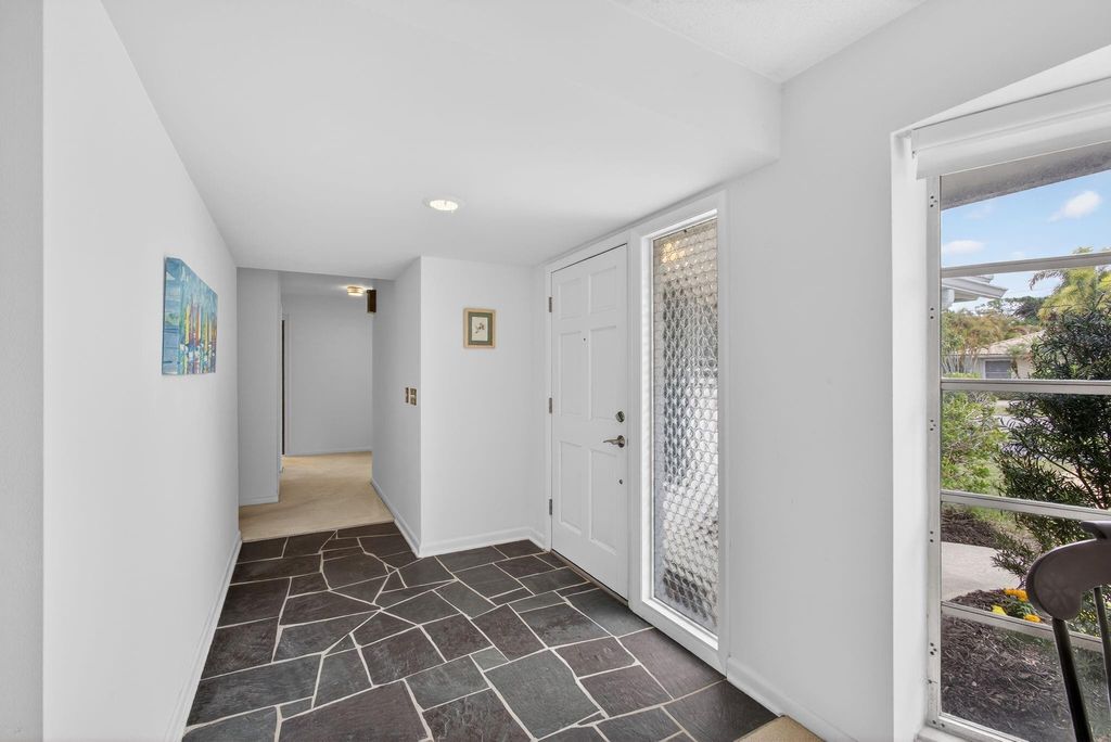 Photo of 171 Golfview Drive, Jupiter, FL 33469 (MLS # F10552848)