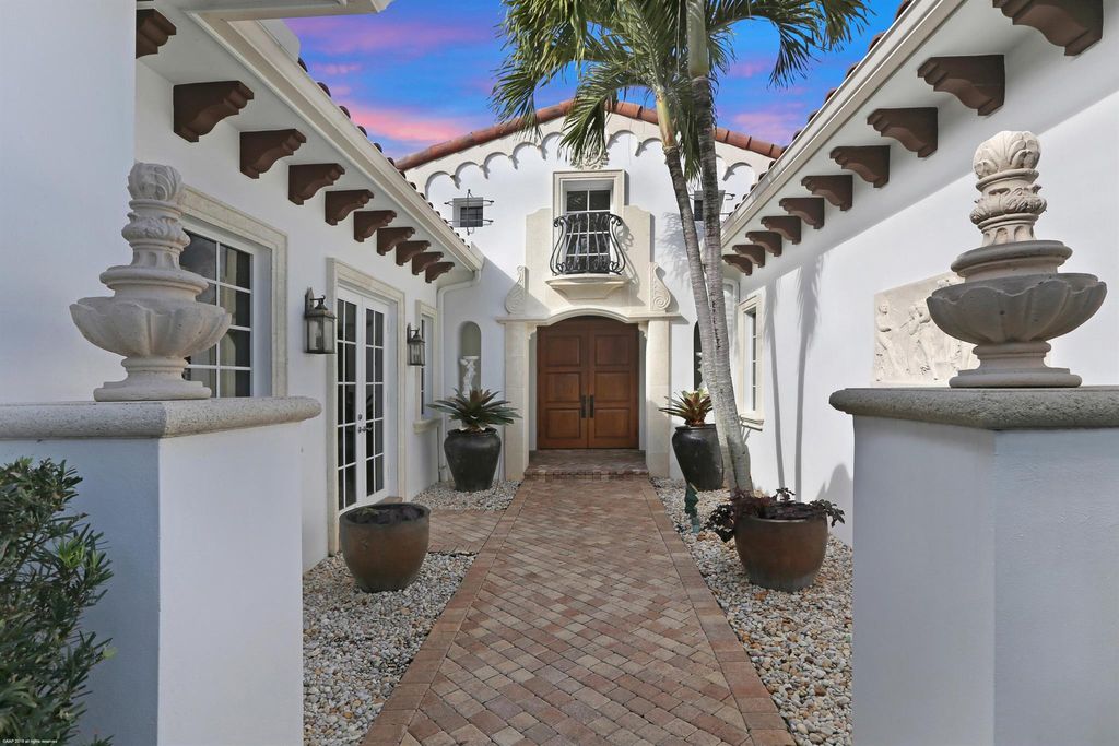 Photo of 11501 Green Bayberry Drive, Palm Beach Gardens, FL 33418 (MLS # R10944264)