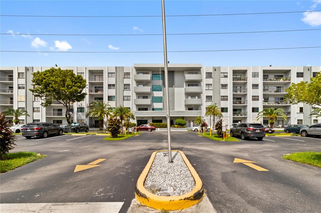 Hallandale Gardens Condo - Residential Lease