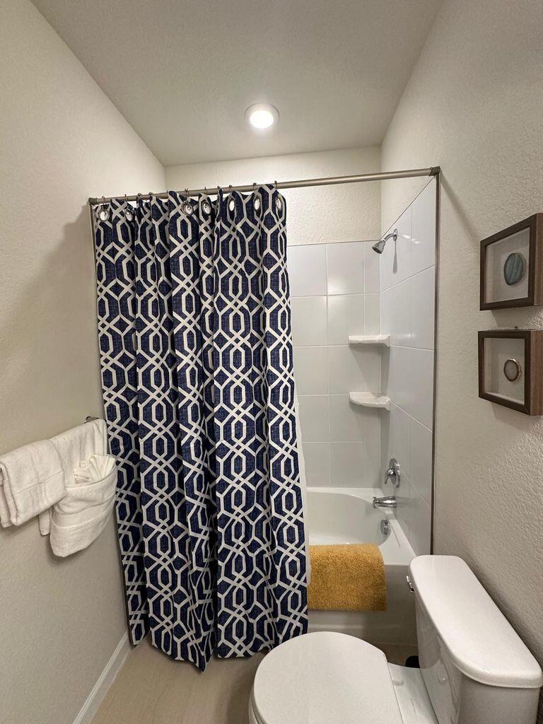DEL WEBB AT TRADITION PLA - Residential Lease