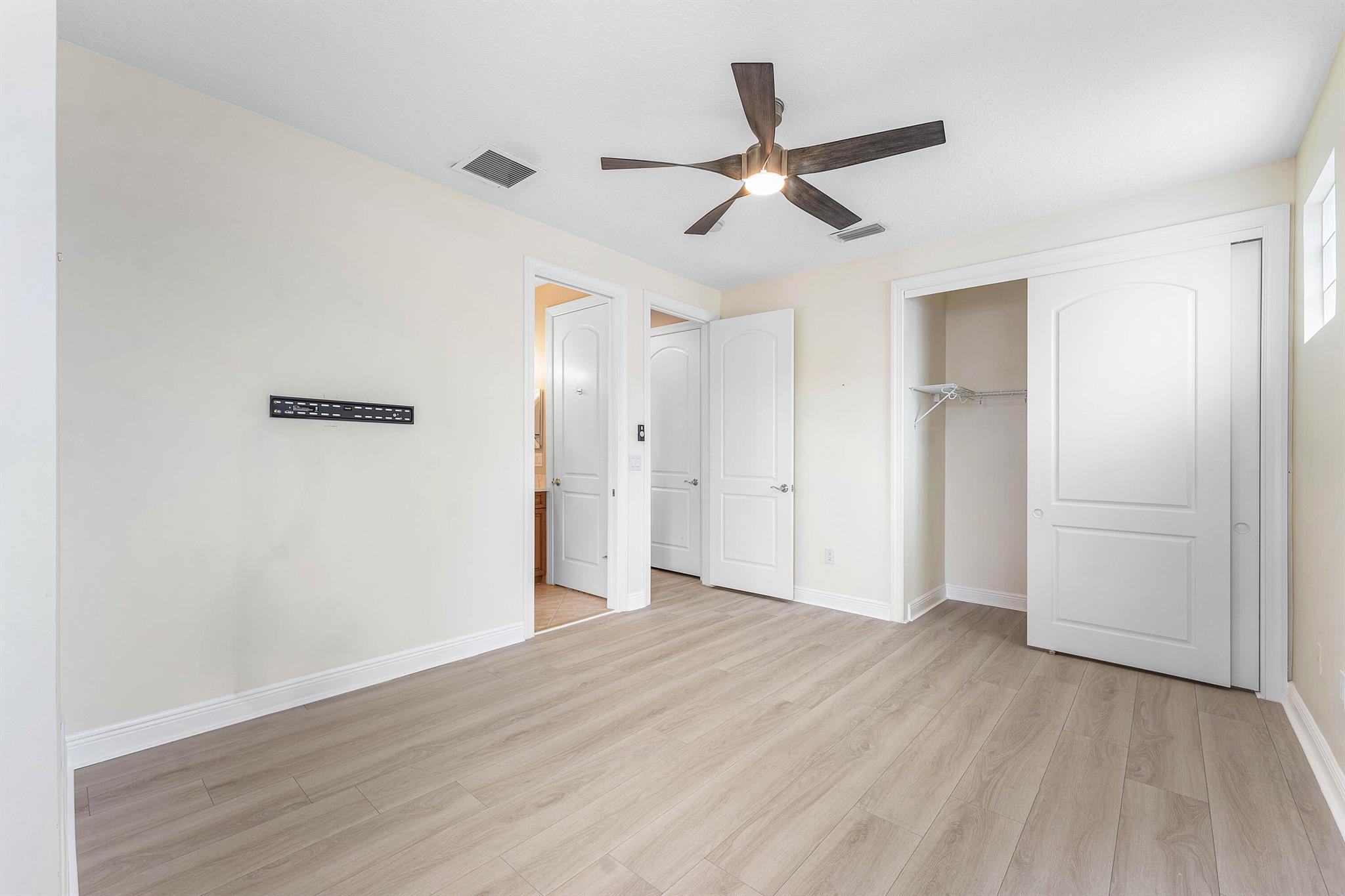 Mizner Country Club - Residential